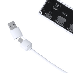 Fotografie k reklamnímu předmětu „průhledný USB hub“