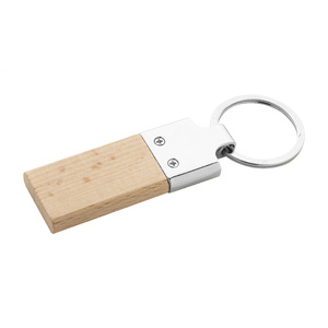 Fotografie k reklamnímu předmětu „Lignum přívěsek na klíče“