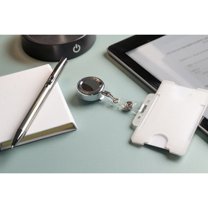 Fotografie k reklamnímu předmětu „Backstage držák na ski pass“