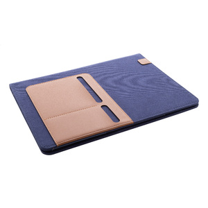 Fotografie k reklamnímu předmětu „Capudo A4 složka na dokumenty z recyklovaného cavas“