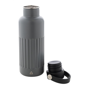 Fotografie k reklamnímu předmětu „Streaky Go izolovaná láhev“