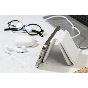 Fotografie k reklamnímu předmětu „FolCharge 3v1 bezdrátová nabíječka RABS“