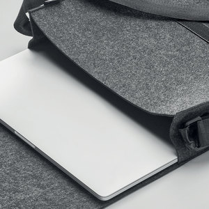 Fotografie k reklamnímu předmětu „Plstěný RPET obal na notebook BAGLO“