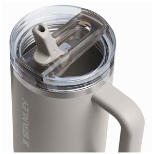 Fotografie k reklamnímu předmětu „Stanley Quencher® ProTour 1180 ml recyklovaný nerezový izolovaný tumbler s brčkem“