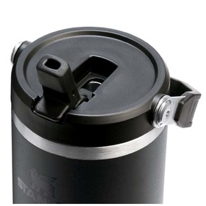 Fotografie k reklamnímu předmětu „Stanley IceFlow™ 2.0 890 ml izolovaný nerezový tumbler s flip brčkem“