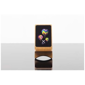 Fotografie k reklamnímu předmětu „15W bezdrátový svítící nabíjecí stojan SCX.design W16“