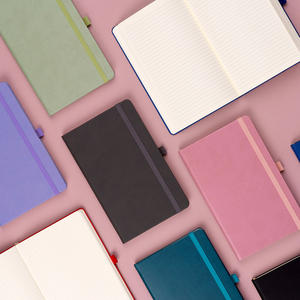 Fotografie k reklamnímu předmětu „NOTIQUE Notes Zelený, tečkovaný, 13 x 21 cm“