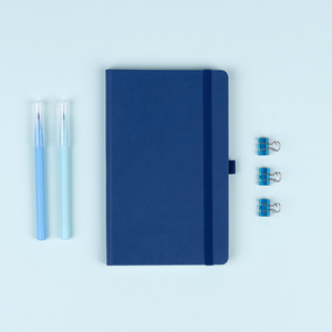 Fotografie k reklamnímu předmětu „NOTIQUE Notes Tmavě modrý, tečkovaný, 13 x 21 cm“