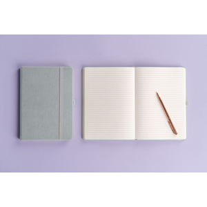 Fotografie k reklamnímu předmětu „NOTIQUE Notes Balacron, stříbrný, linkovaný, 15 x 21 cm“