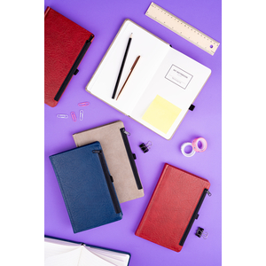 Fotografie k reklamnímu předmětu „NOTIQUE Notes Hardy červený, linkovaný, 13 x 21 cm“