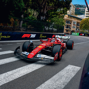 Fotografie k reklamnímu předmětu „NOTIQUE Poznámkový kalendář Formule – Jiří Křenek 2026, 30 x 30 cm“