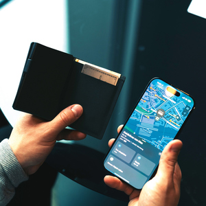 Fotografie k reklamnímu předmětu „Peněženka s nabíjecím lokátorem Seekcard z RCS polyesteru“