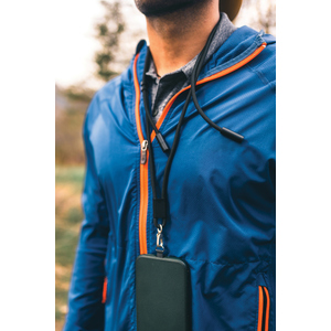 Fotografie k reklamnímu předmětu „Nastavitelný telefonní popruh LoopAmp 60W z RCS RPET“
