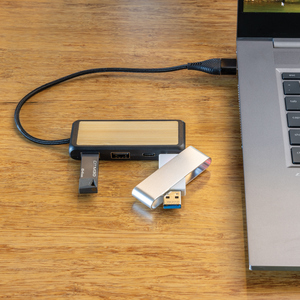 Fotografie k reklamnímu předmětu „USB rozbočovač s duálním vstupem Link z RCS plastu a bambusu“