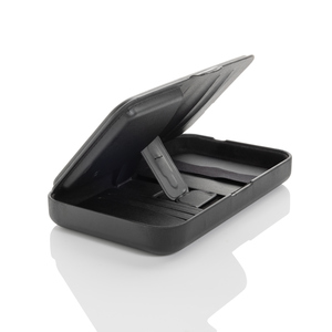 Fotografie k reklamnímu předmětu „Cestovní pouzdro s nabíječkou 3v1 Swiss Peak z RCS plastu“