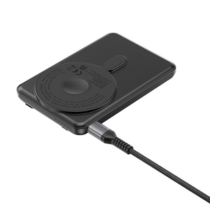 Fotografie k reklamnímu předmětu „Magnetická powerbanka Urban Vitamin Redwood 5v1 5000mAh 20W“