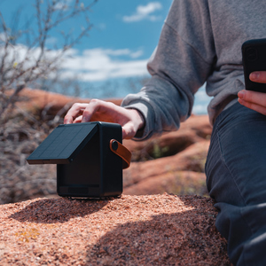 Fotografie k reklamnímu předmětu „Solární reproduktor Skywave 12W z RCS recykl. plastu“