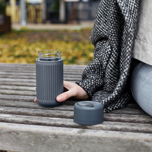 Fotografie k reklamnímu předmětu „Cestovní skleněný hrnek 340 ml Black+Blum“