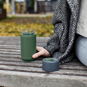 Fotografie k reklamnímu předmětu „Cestovní skleněný hrnek 340 ml Black+Blum“