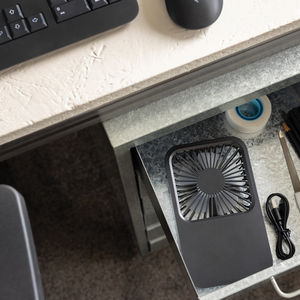 Fotografie k reklamnímu předmětu „Stolní dobíjecí větráček Aervina z recyklovaného plastu RCS“