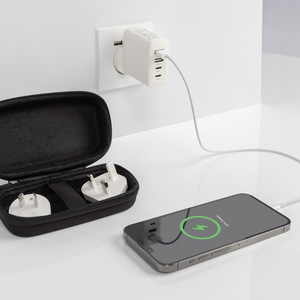 Fotografie k reklamnímu předmětu „Cestovní nabíječka TravelCharge Pro s USB C z RCS plastu“