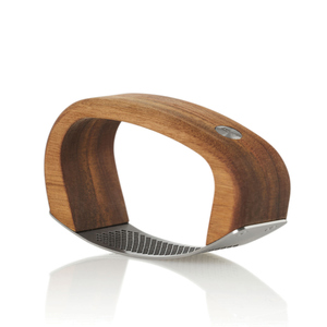 Fotografie k reklamnímu předmětu „AdHoc RoccaAlio Garlic press with chopping board“