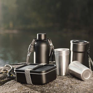 Fotografie k reklamnímu předmětu „Sada 4 nerezových kelímků VINGA Parks z RCS, 250 ml“